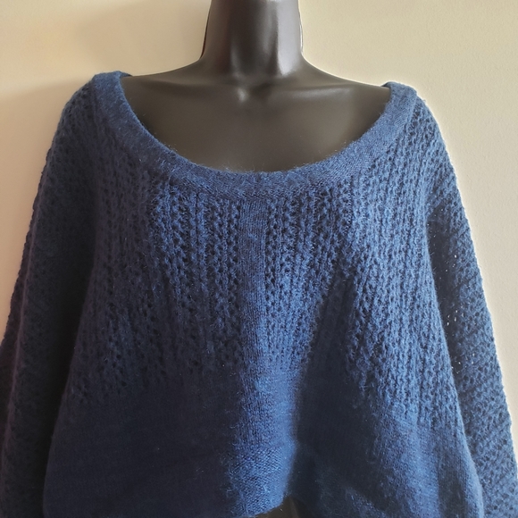 Moda International Cropped Knit Sweater - Picture 2 of 7